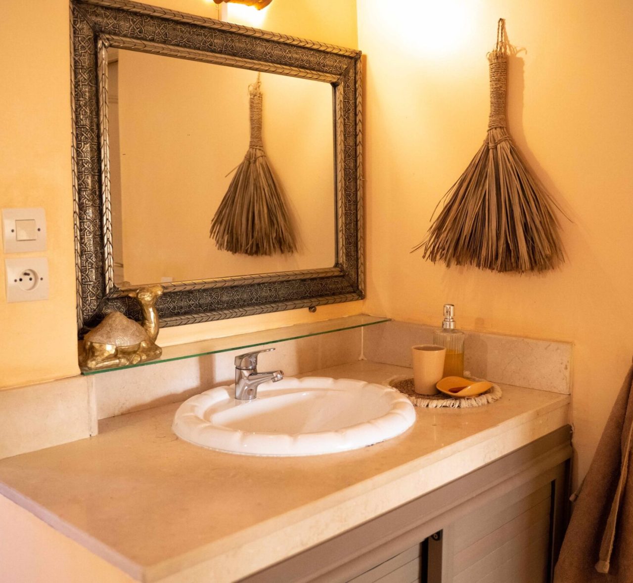 bathroom surfhouse